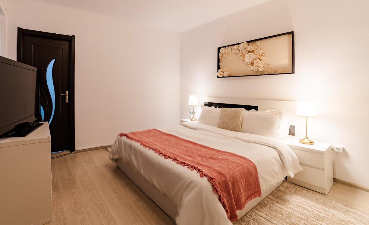 Anastasia Apartments With Parking Brasov Ngoại thất bức ảnh
