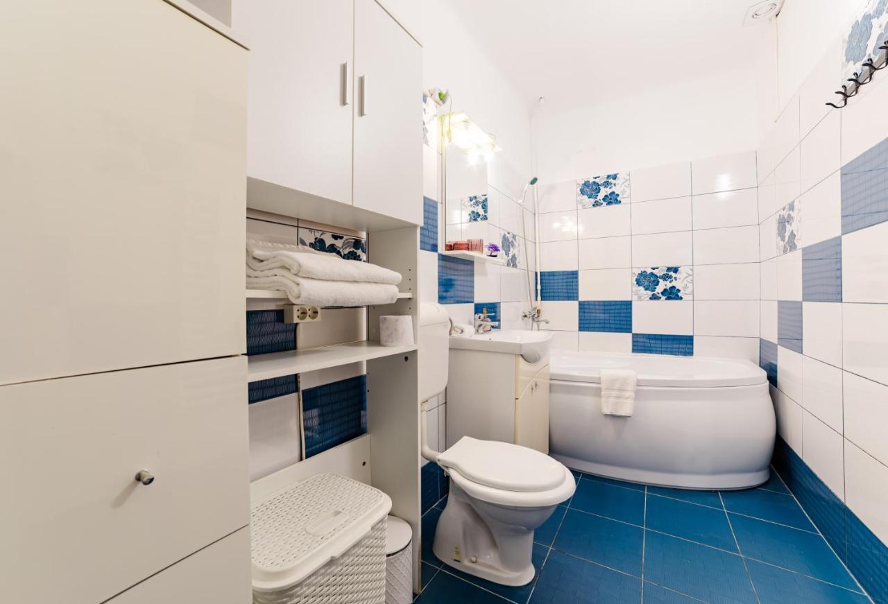 Anastasia Apartments With Parking Brasov Ngoại thất bức ảnh
