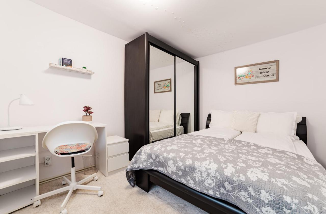 Anastasia Apartments With Parking Brasov Ngoại thất bức ảnh