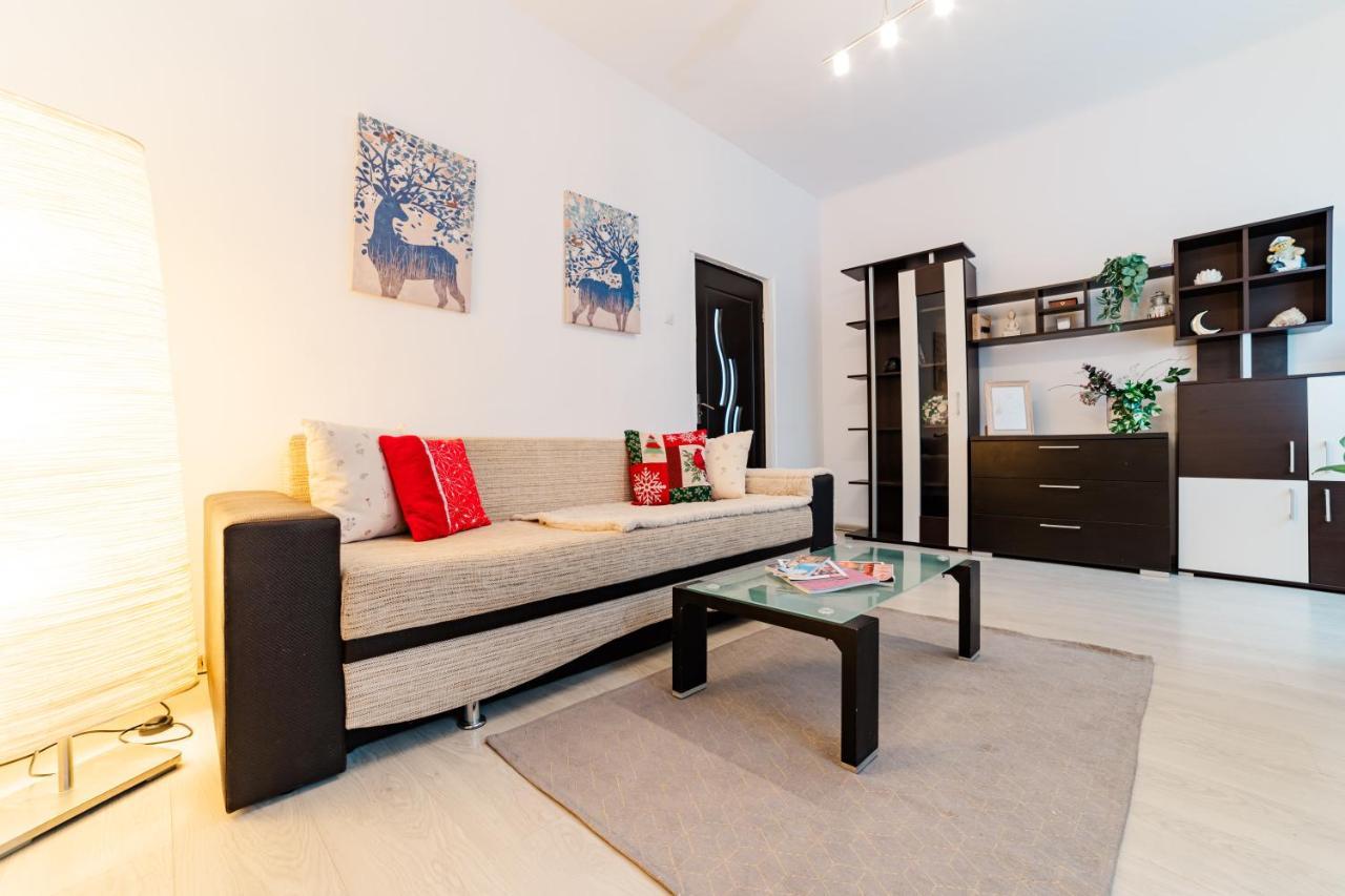 Anastasia Apartments With Parking Brasov Ngoại thất bức ảnh