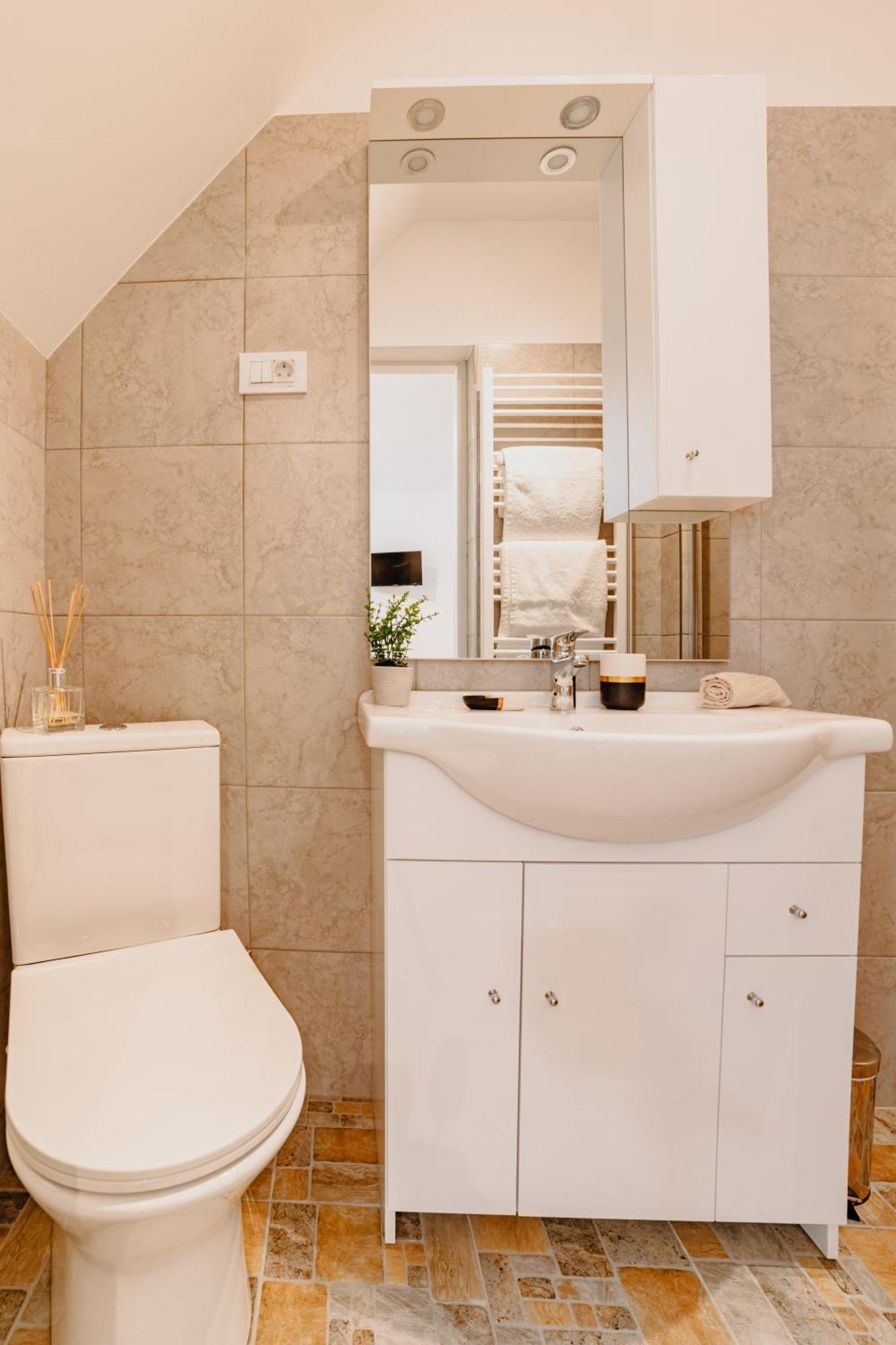 Anastasia Apartments With Parking Brasov Ngoại thất bức ảnh